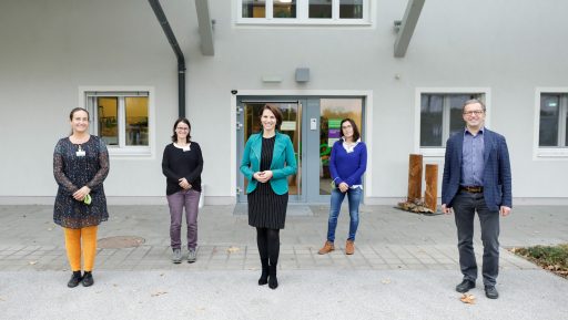 Bundesministerin Karoline Edtstadler besuchte den Lebensraum Tageshospiz Kleingmain