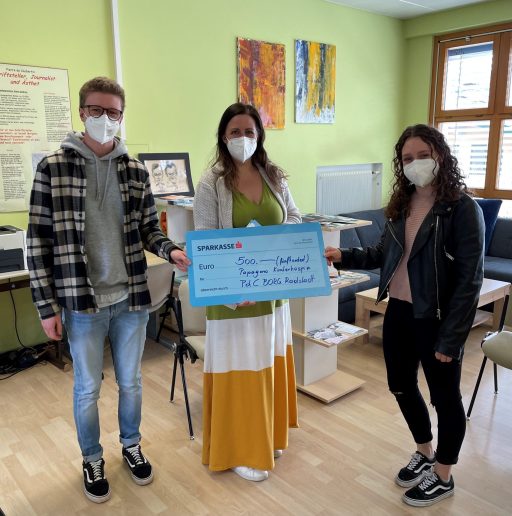 Spende des Pierre de Coubertin BORG Radstadt an PAPAGENO