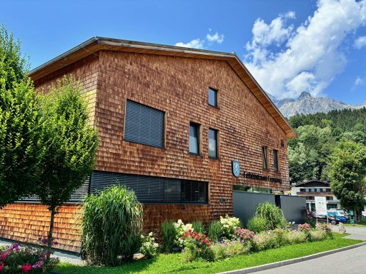 Kooperative Multifunktionshäuser – Good-Practice-Beispiele, u. a. am Beispiel Lebensraum Tageshospiz Pinzgau