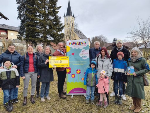 Adventfenster in Henndorf und Niederalm für PAPAGENO